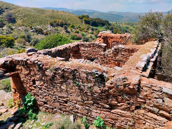 Γαλάνα, εγκατελλειμένη οικία